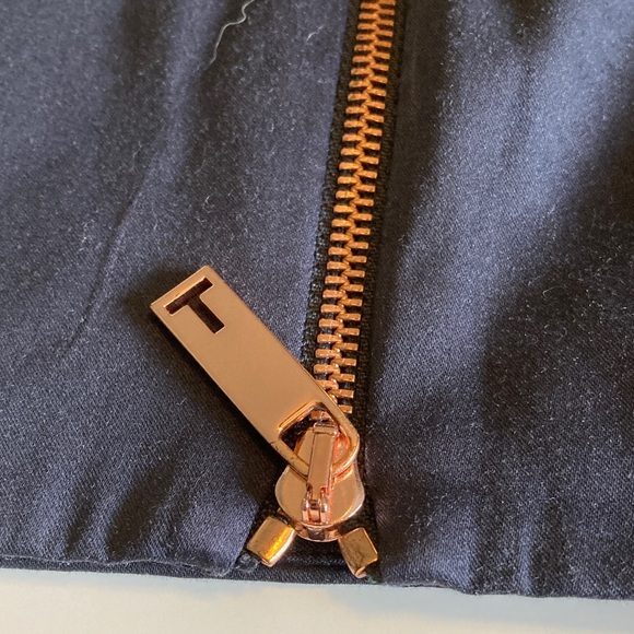 Elegant Ted Baker London ,Black Floral Pencil Skirt made to impress. - Picture 7 of 7